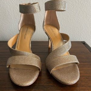 Antonio Melani 9m gold metallic heels